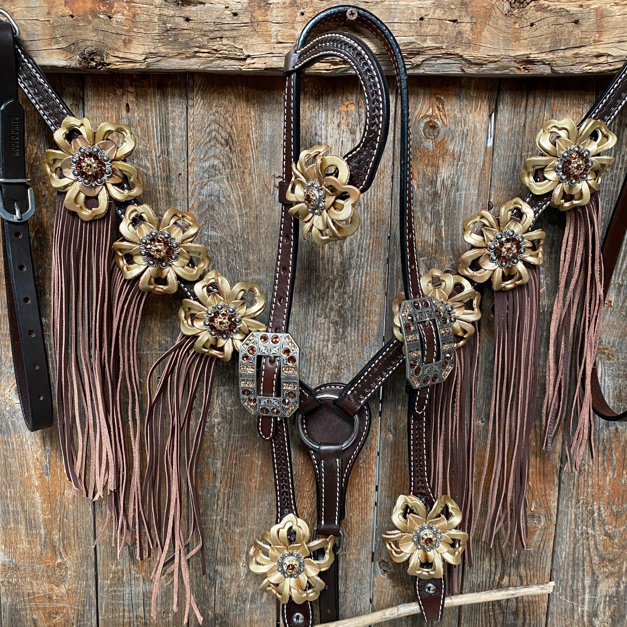 Dark Oil Gold One Ear &amp; Breastcollar 