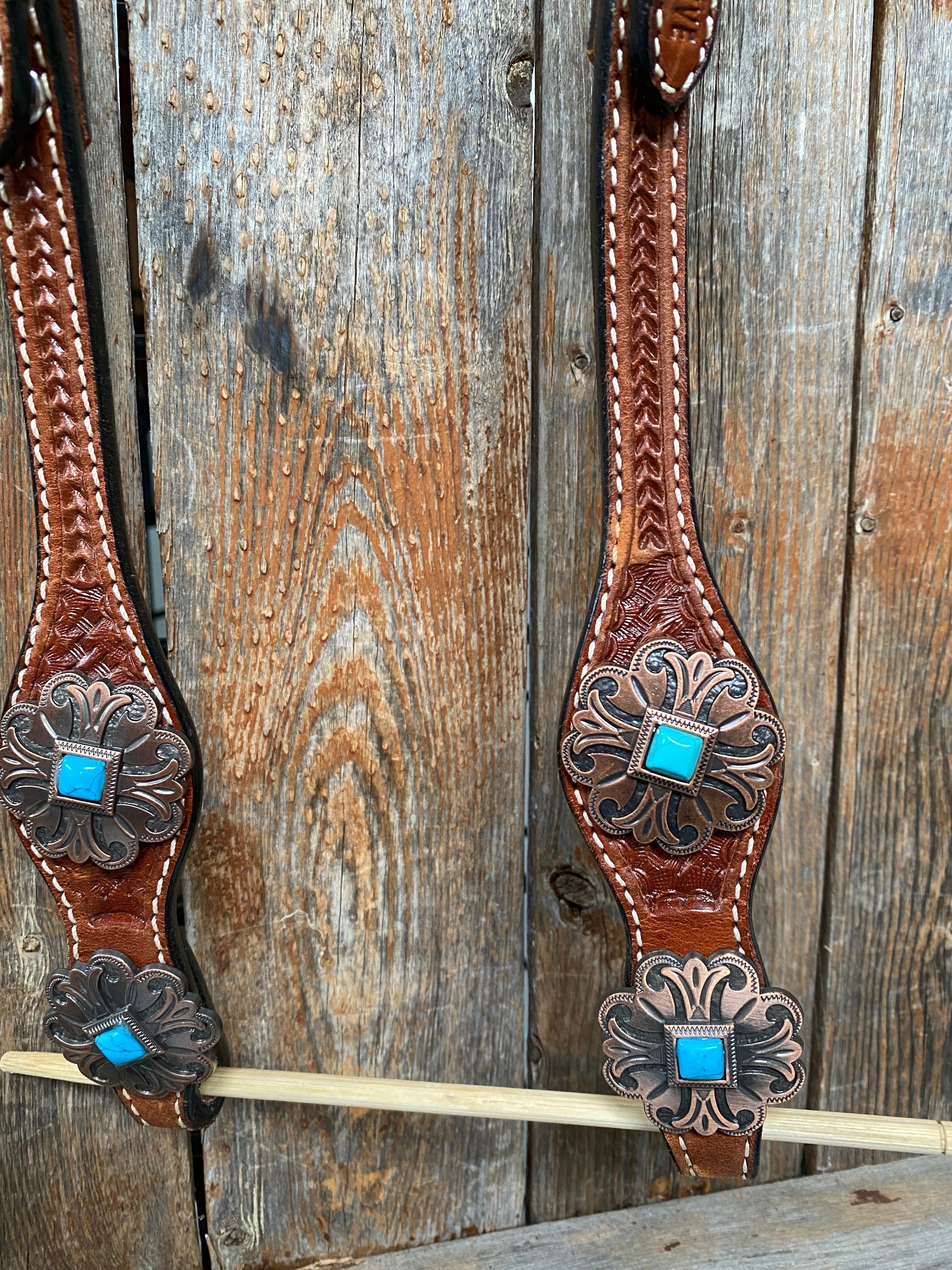 Medium Basketweave Turquoise One Ear &amp; Breastcollar Tack Set 