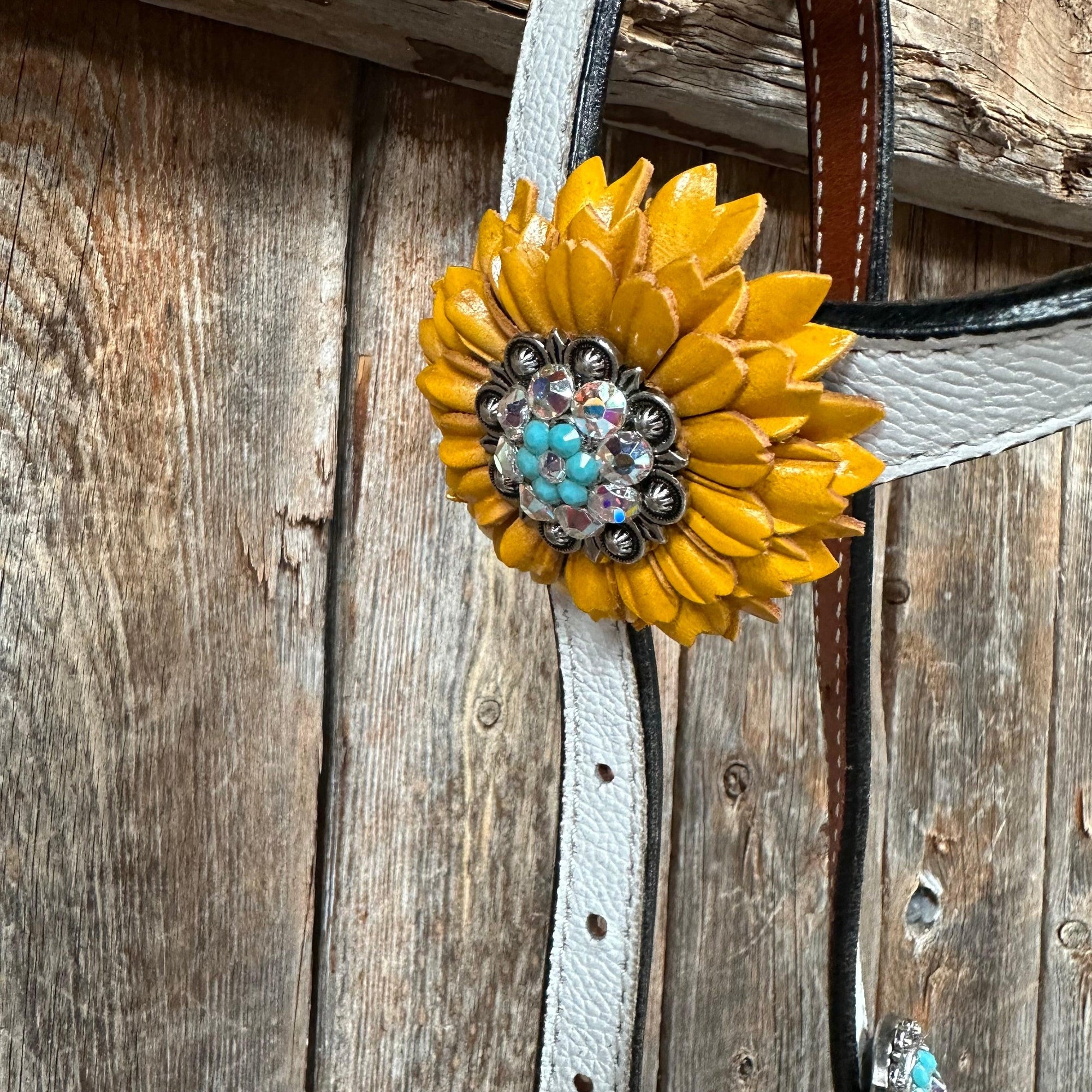 White Leather Turquoise Sunflower One Ear/ Breastcollar Tack Set 