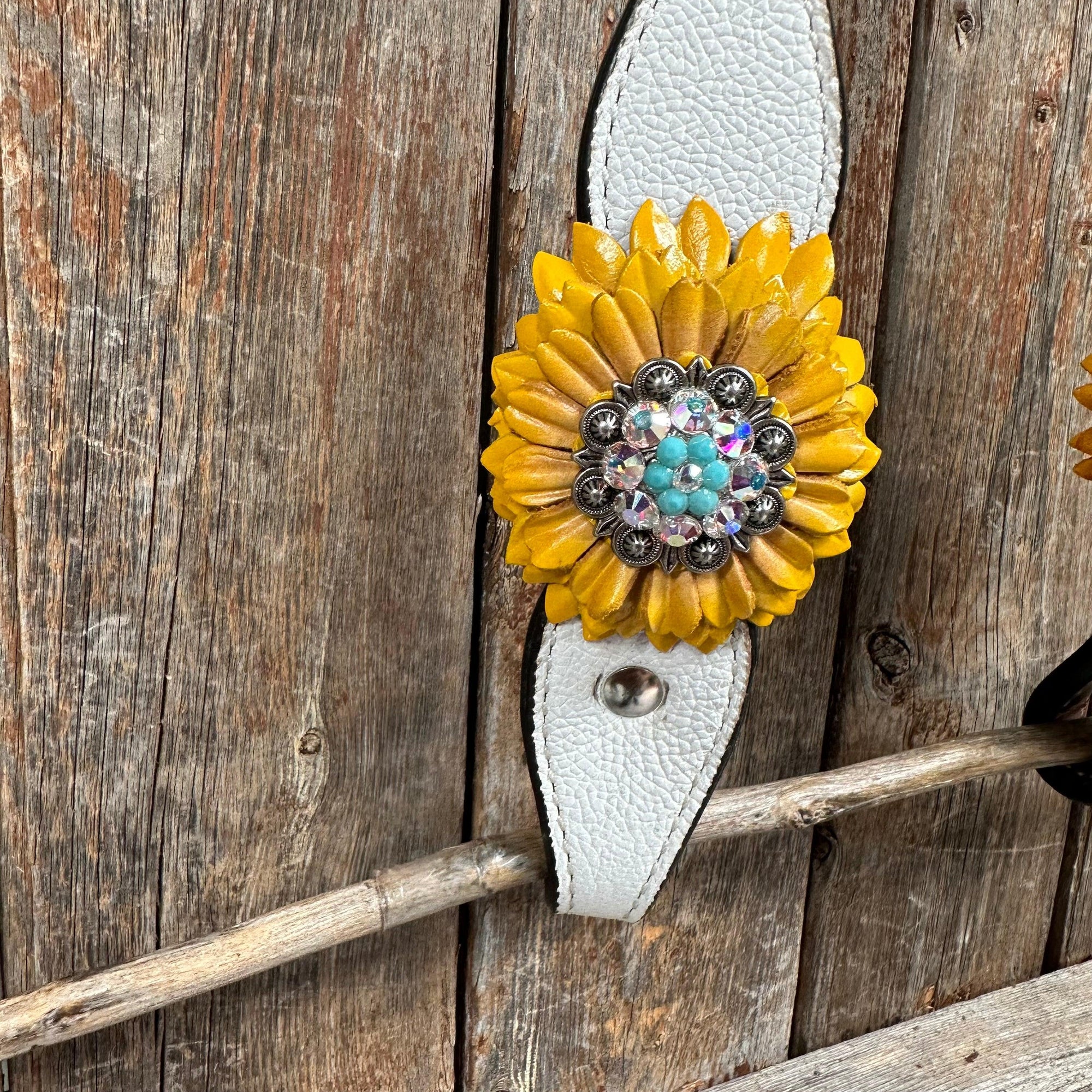 White Leather Turquoise Sunflower One Ear/ Breastcollar Tack Set 
