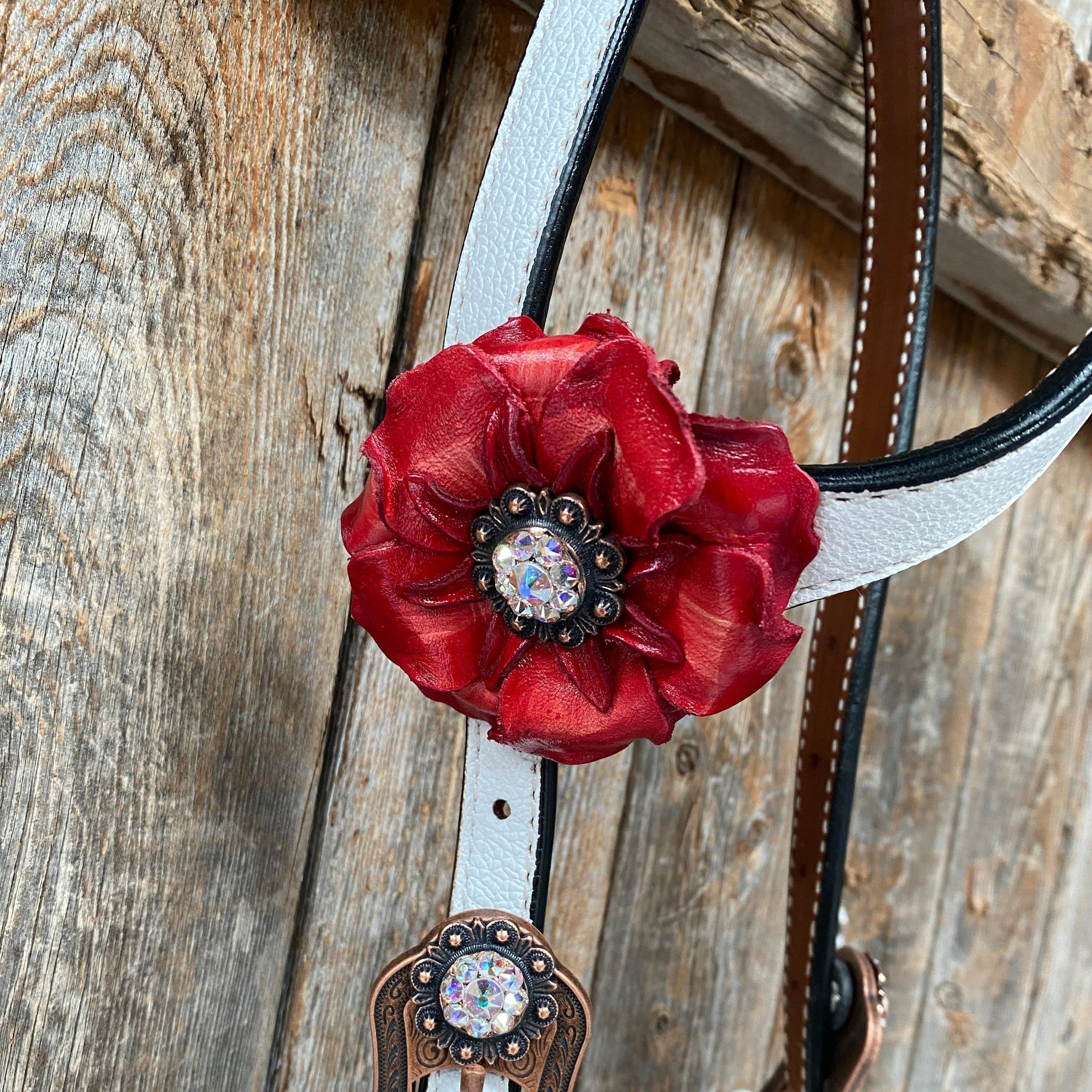 White Leather AB and Gardenias One Ear Tack Set with Wither Strap 
