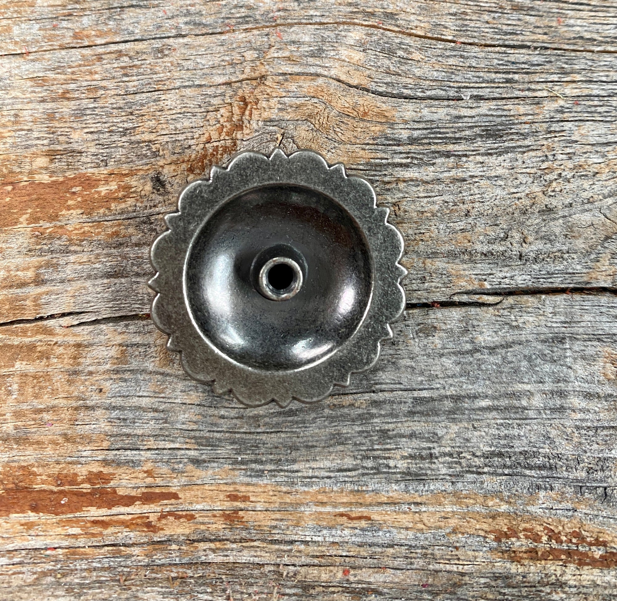 Antique Silver Star Concho 1.25&quot; W174L