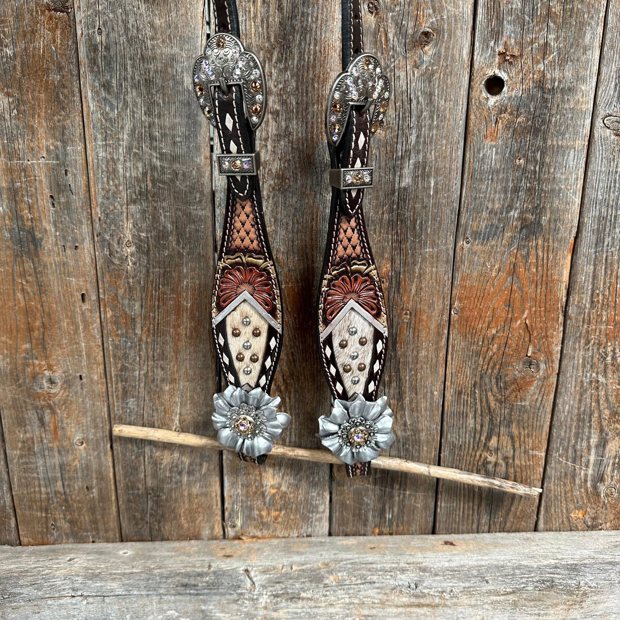 Cowhide Champagne and Silver One Ear/ Breastcollar Tack Set 