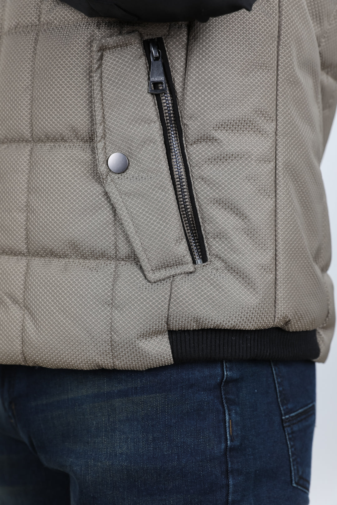Men&#39;s Quilted Fur Lined Vest - Mocha
