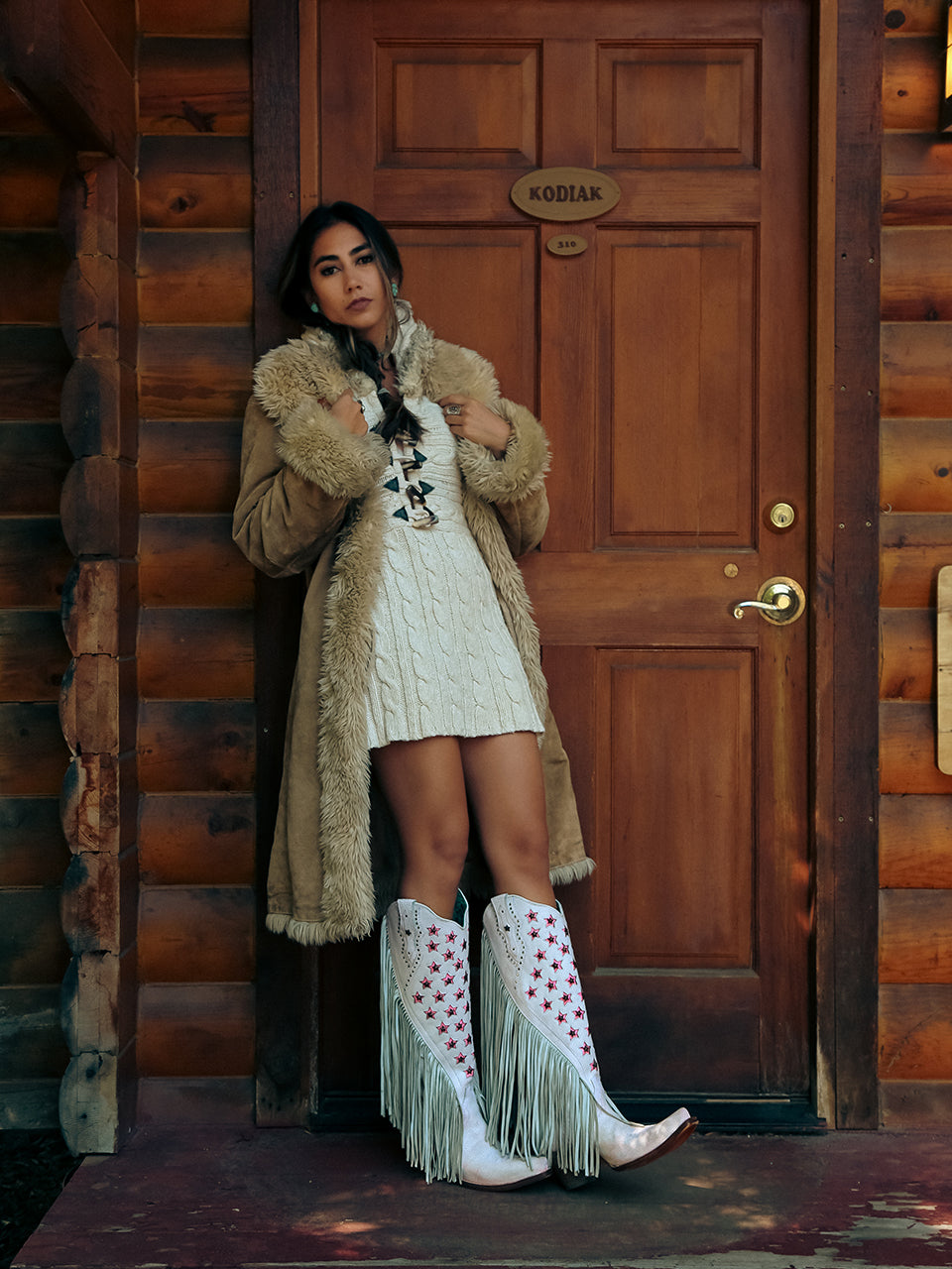 C4084 - WOMEN&#39;S LUMINESCENT EMBROIDERY AND PINK STARS WITH LAMB FRINGE WHITE SNIP TOE COWBOY BOOT