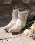 A3550 - WOMEN'S WHITE GLITTERED INLAY AND CRYSTALS SNIP TOE WEDDING COWBOY BOOTIE