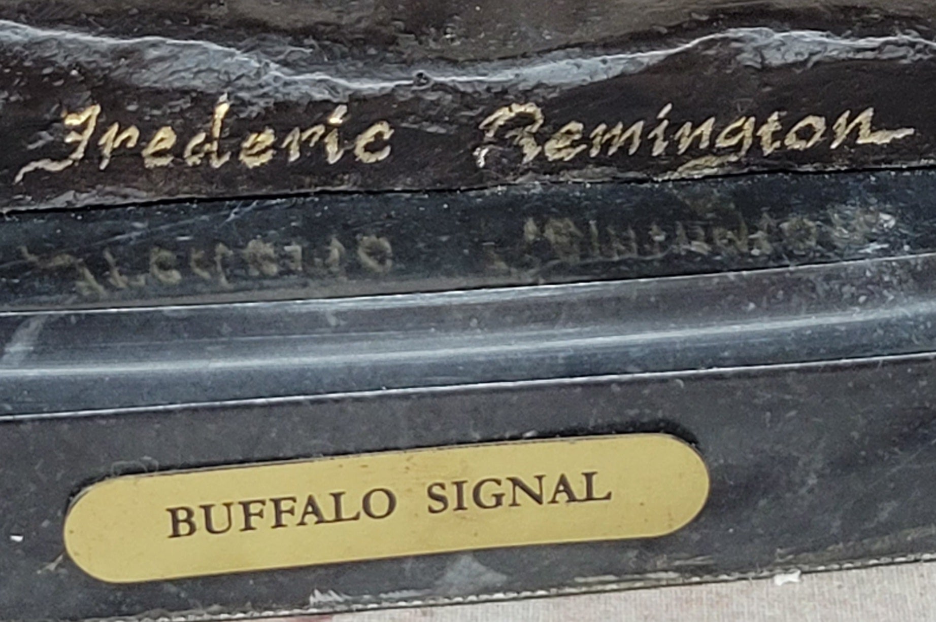 BUFFALO SIGNAL Frederic Remington Bronze Desktop Statue Sculpture Western 13&quot; x 9&quot;