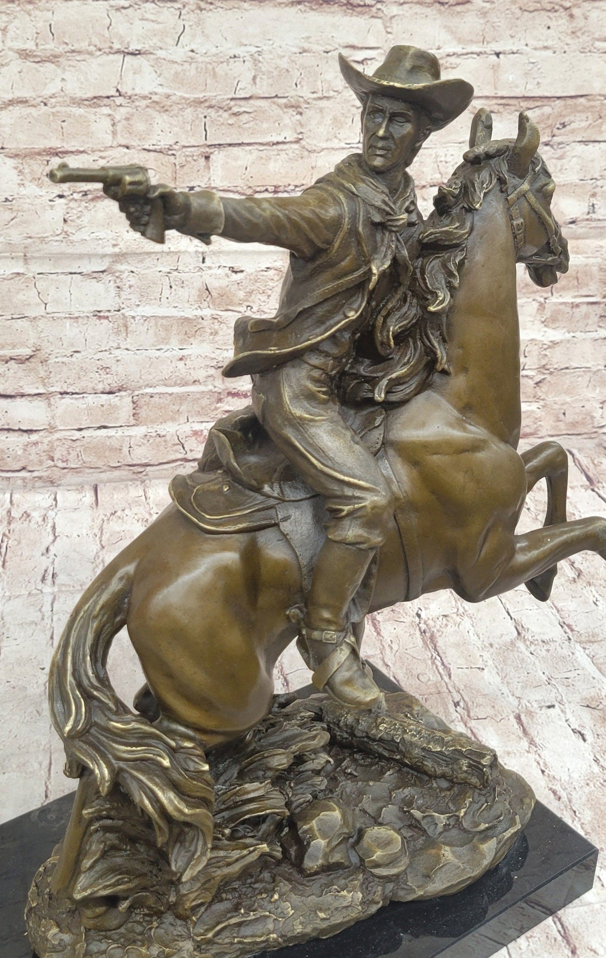 Hot Cast Bronze Western Cowboy Gunslinger Outlaw on Horseback Statue Sculpture