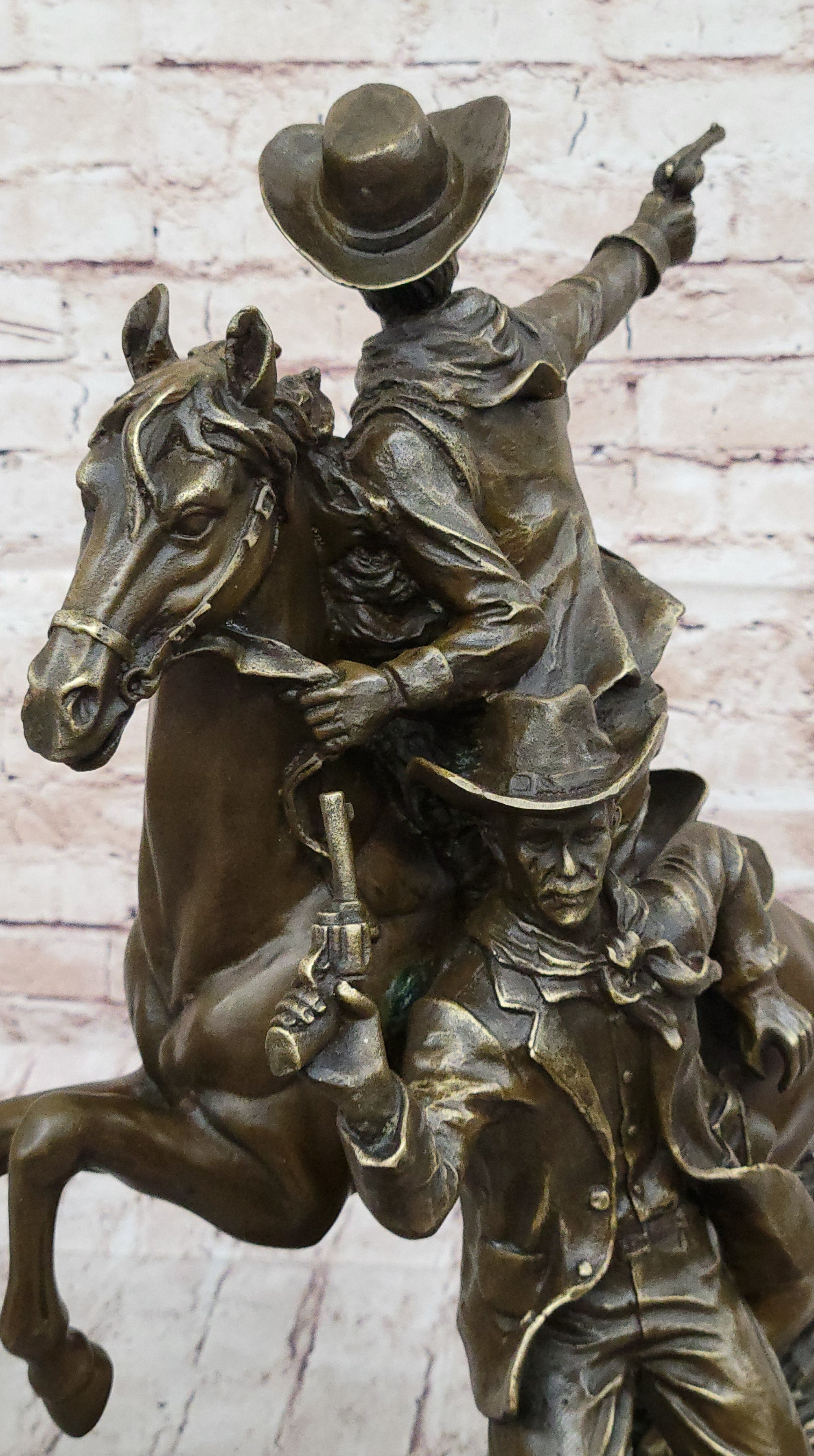 Hot Cast Bronze Western Cowboy Gunslinger Outlaw on Horseback Statue Sculpture