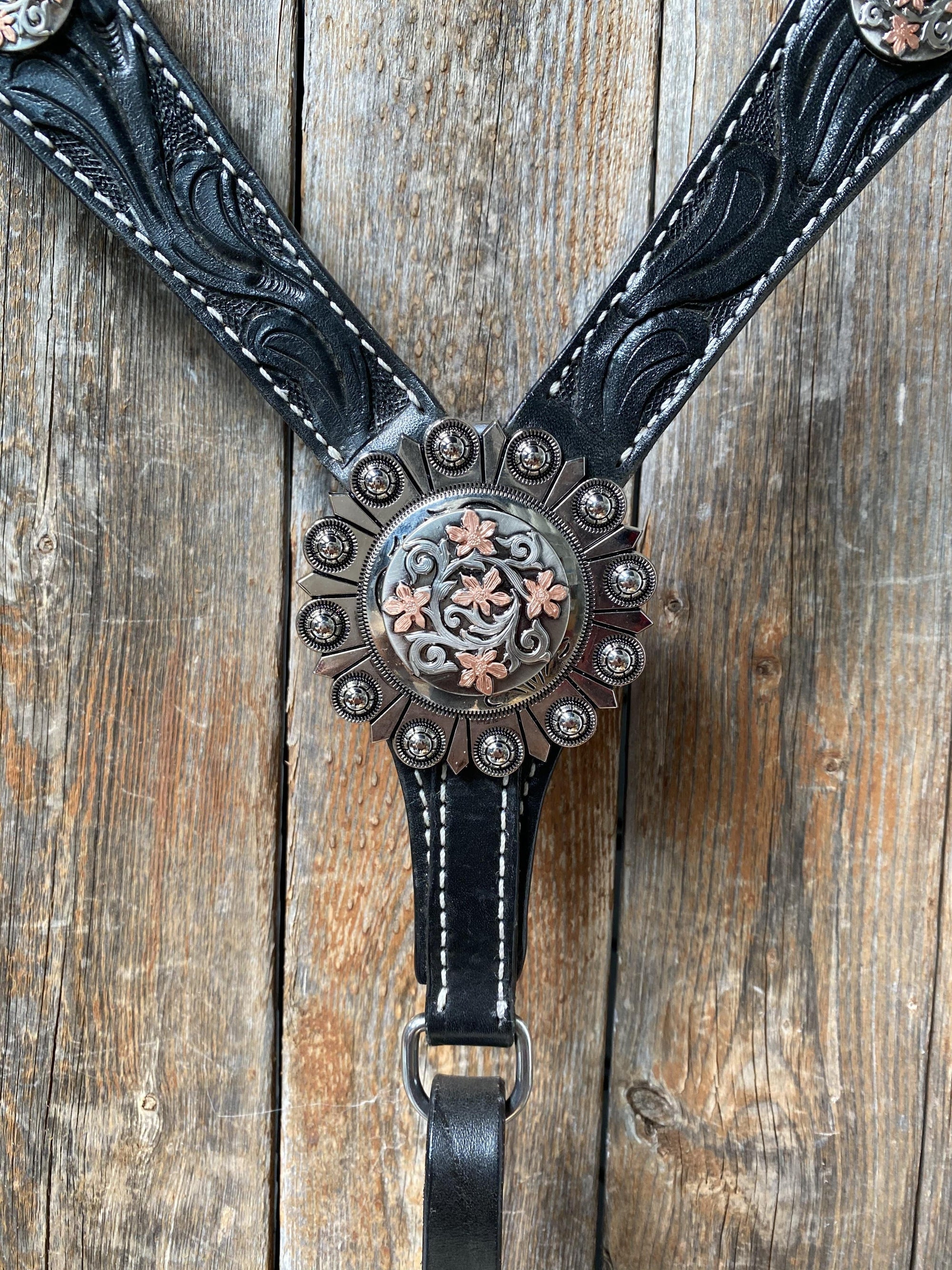 Black Breastcollar 