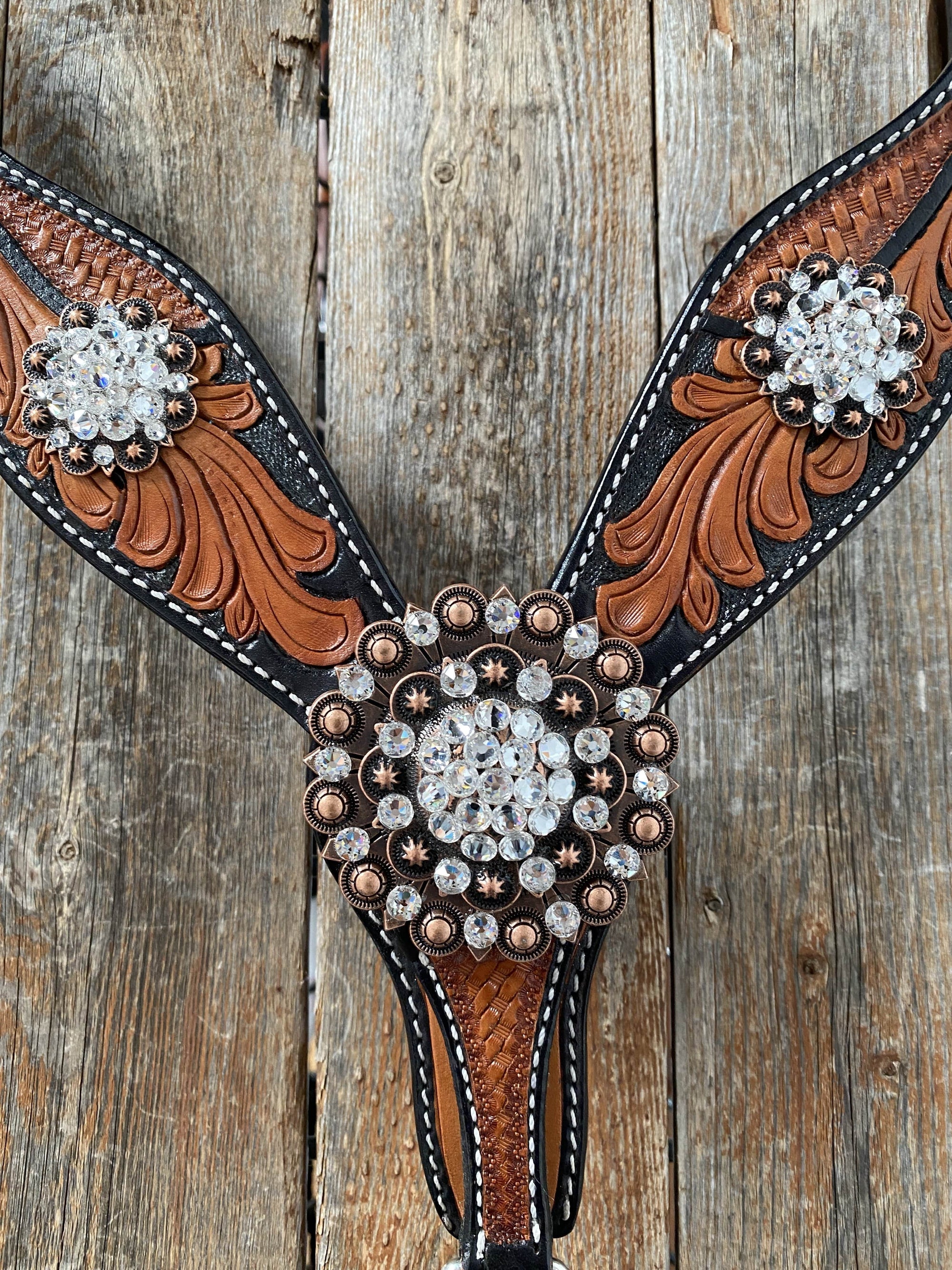 Leaf Scalloped Clear One Ear &amp; Breastcollar 