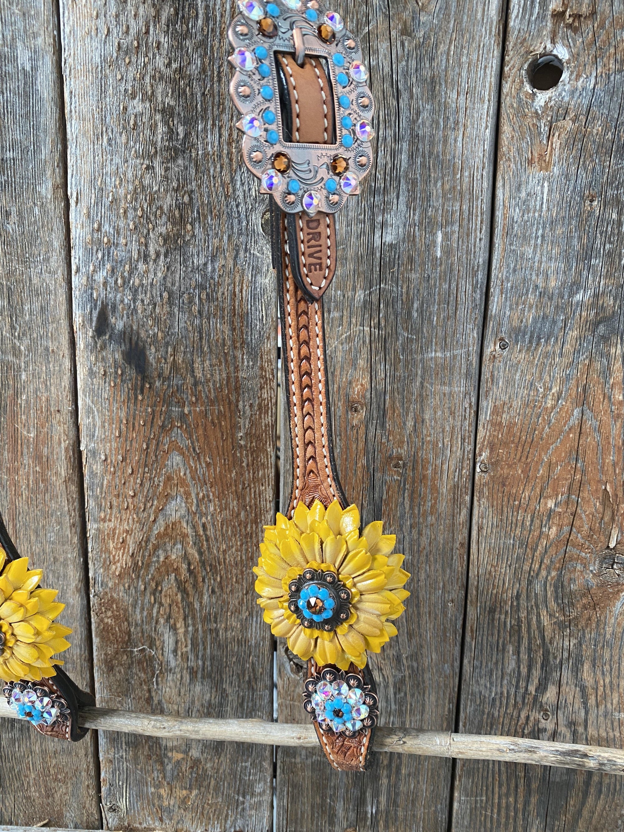 One Ear &amp; Breastcollar -Yellow Daisy 