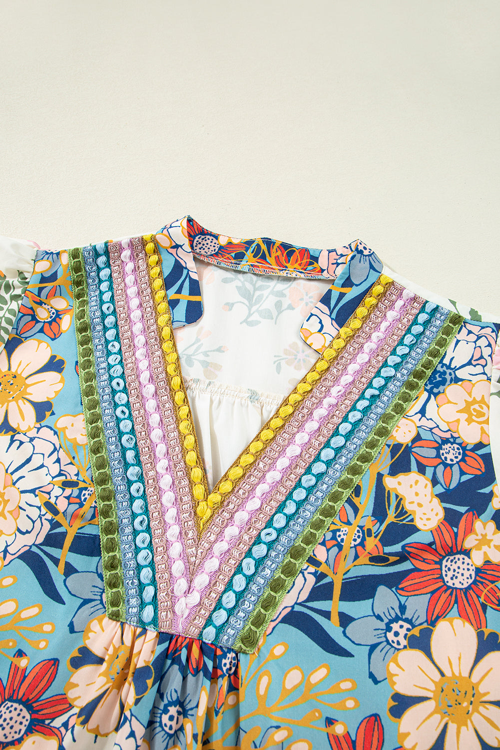 Plus Size Floral V-Neck Puff Sleeve Blouse