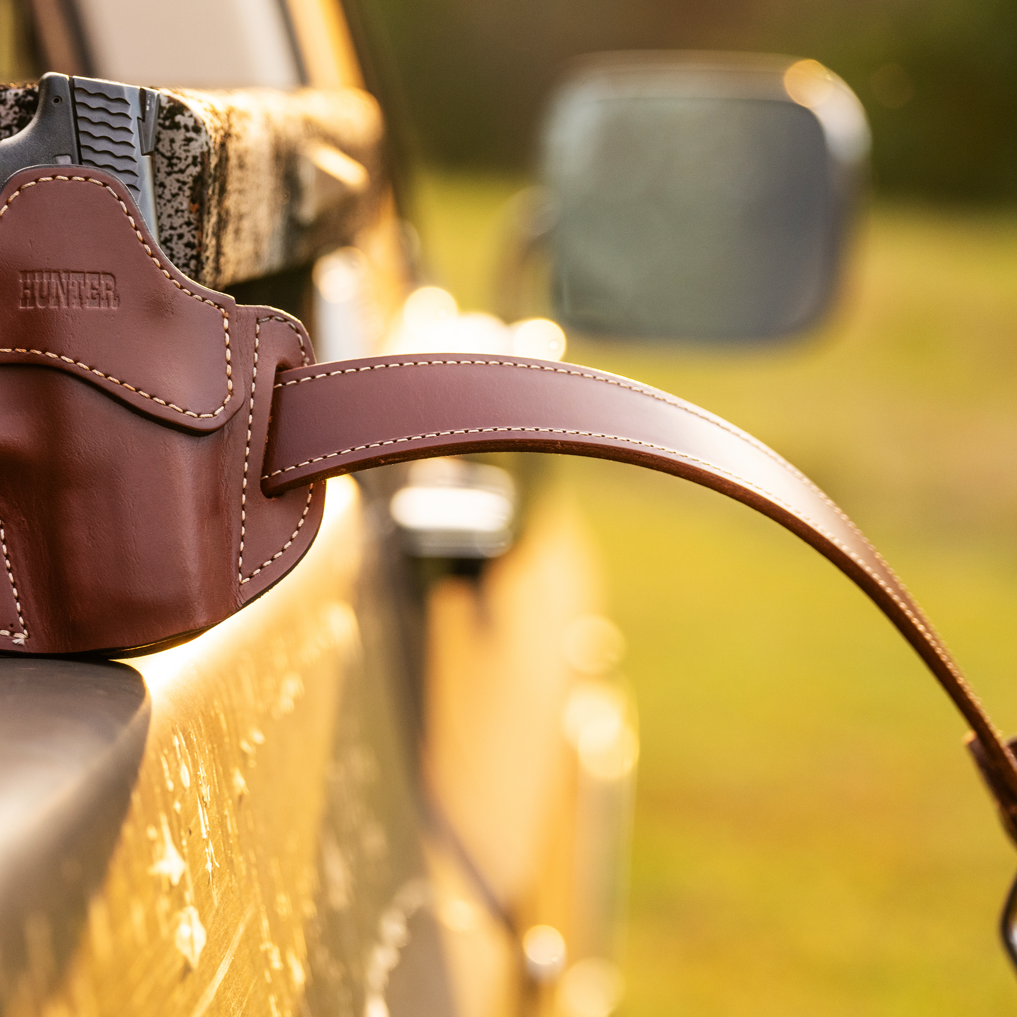 Close Contact CCW Belt